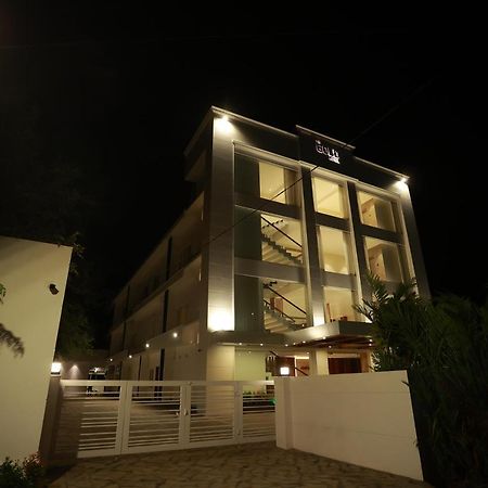 The Gold Hotel Palakkad Exteriör bild
