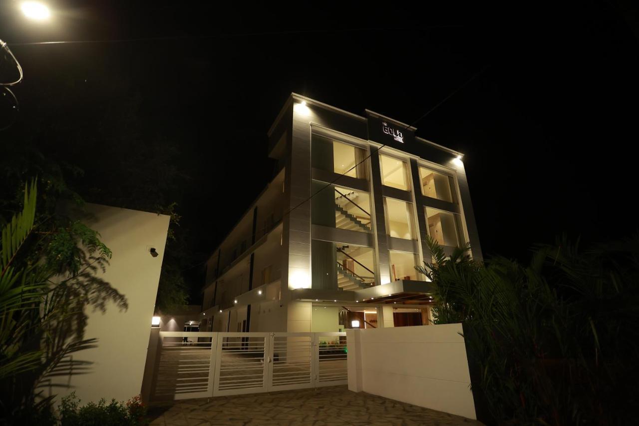 The Gold Hotel Palakkad Exteriör bild