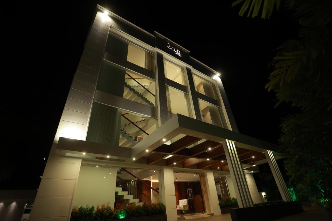 The Gold Hotel Palakkad Exteriör bild